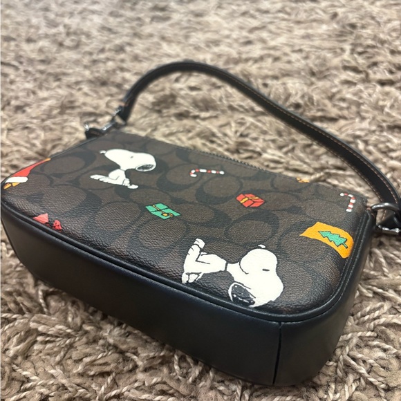 Coach Peanuts Snoopy Mini Bag New with Tag Limited Edition - Picture 7 of 11